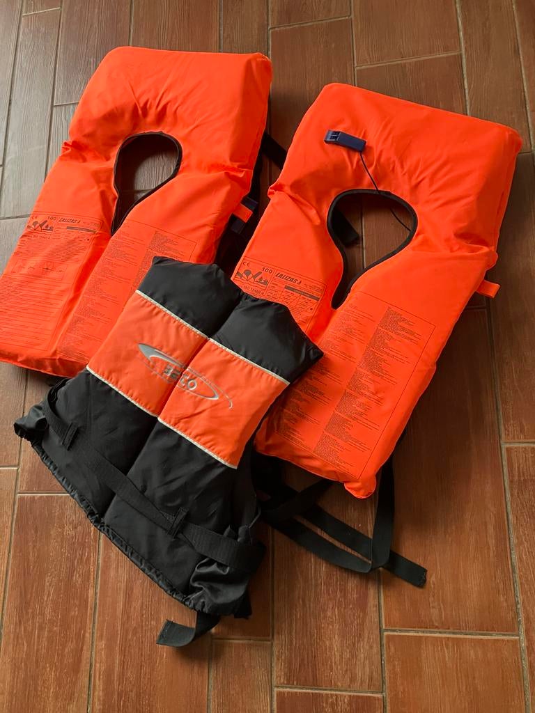 Reddingsvesten - 2x Lauza, 1x Beto, Ophalen of Verzenden, Gebruikt, Overige typen