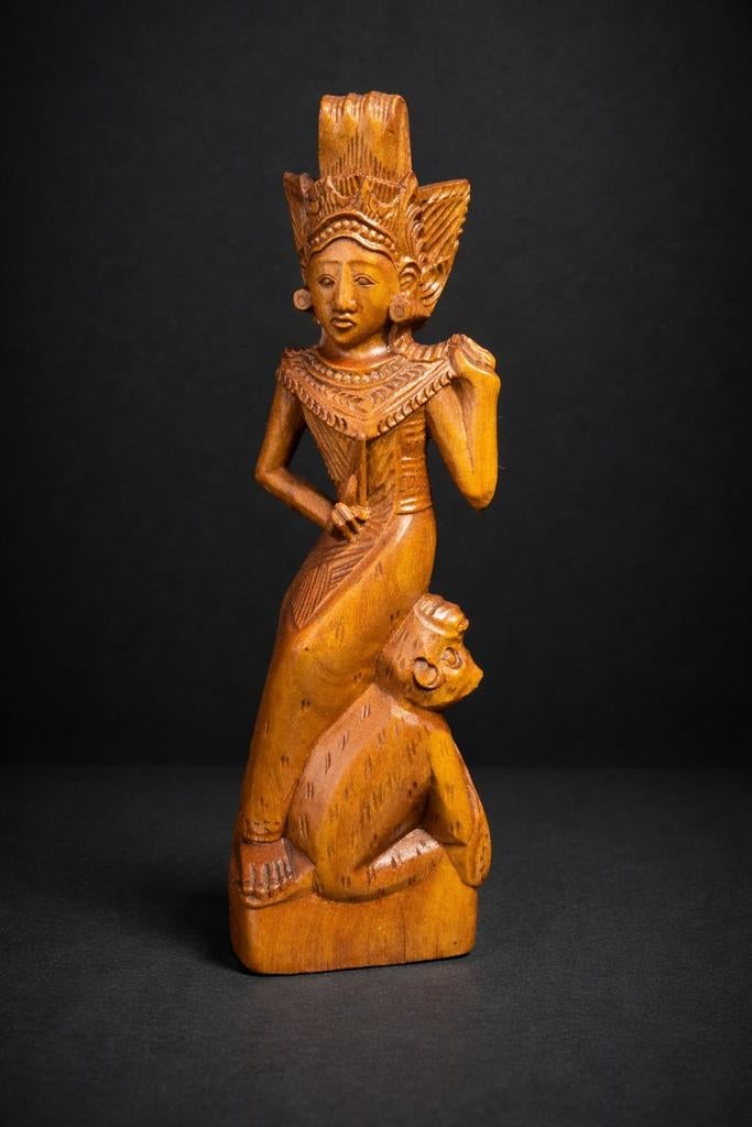 Balinees beeld godin met Hanuman, Antiek en Kunst, Ophalen of Verzenden