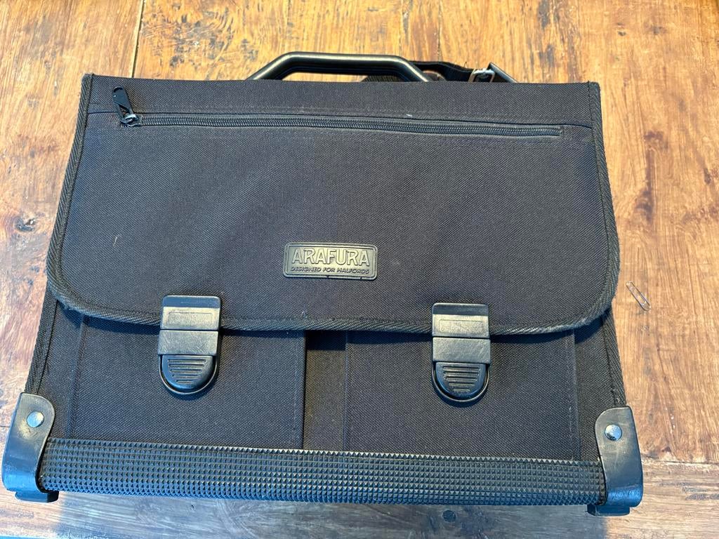 Arafura fietstas/draagtas met laptopvak - weinig gebruikt, Zwart, Aktetas of Boekentas, Zo goed als nieuw, 30 tot 40 cm