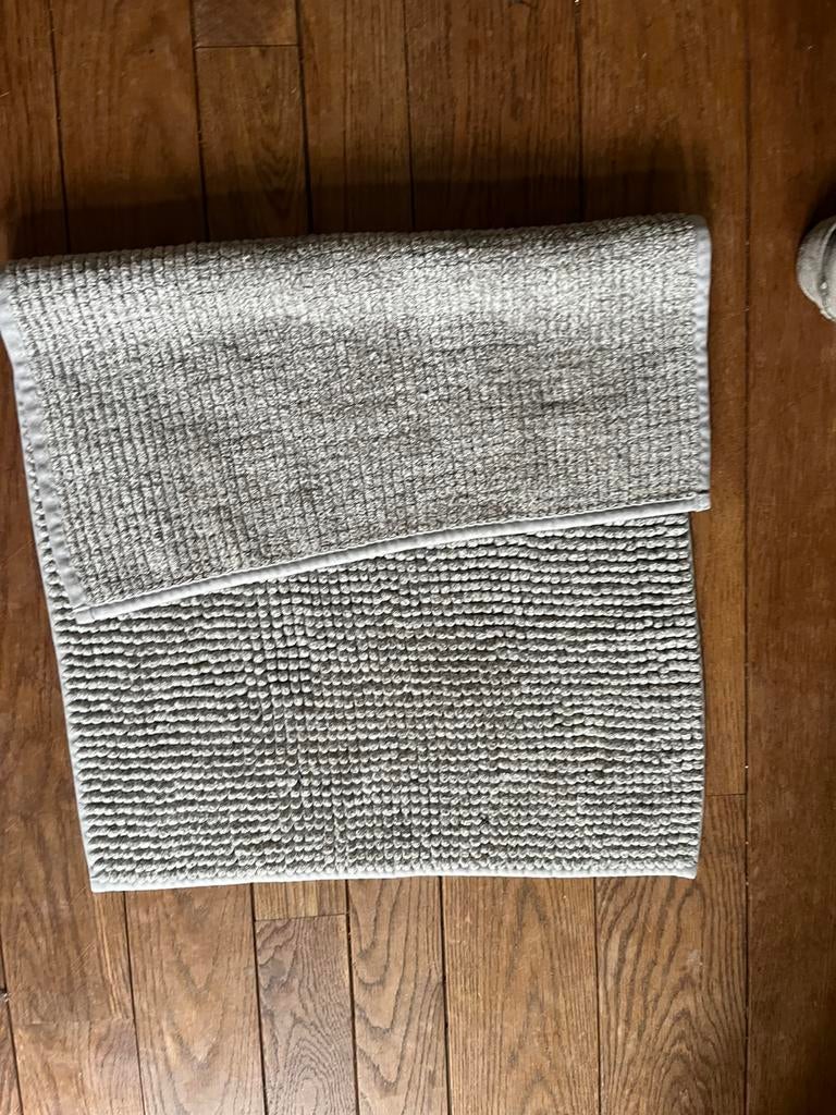 Badmat, Huis en Inrichting, Badkamer | Badtextiel en Accessoires, Ophalen of Verzenden, Zo goed als nieuw, Wit