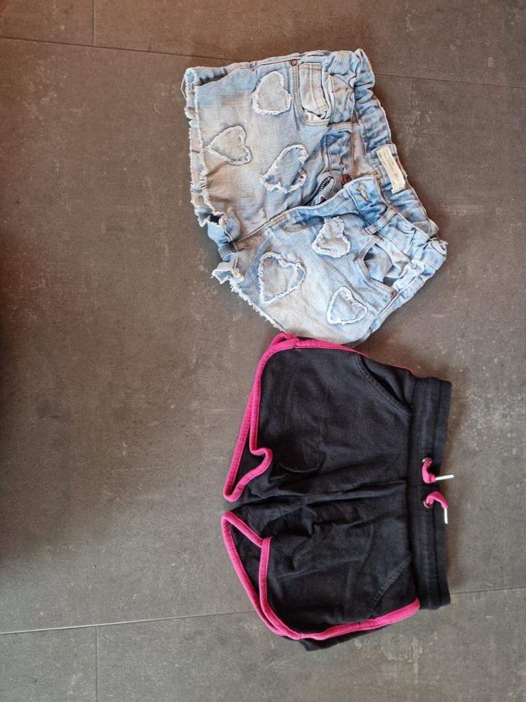 2 Korte Broeken Maat 116 - Zara, Kinderen en Baby's, Kinderkleding | Kinder-zwemkleding, Meisje, Ophalen of Verzenden, Zara, Zwembroek