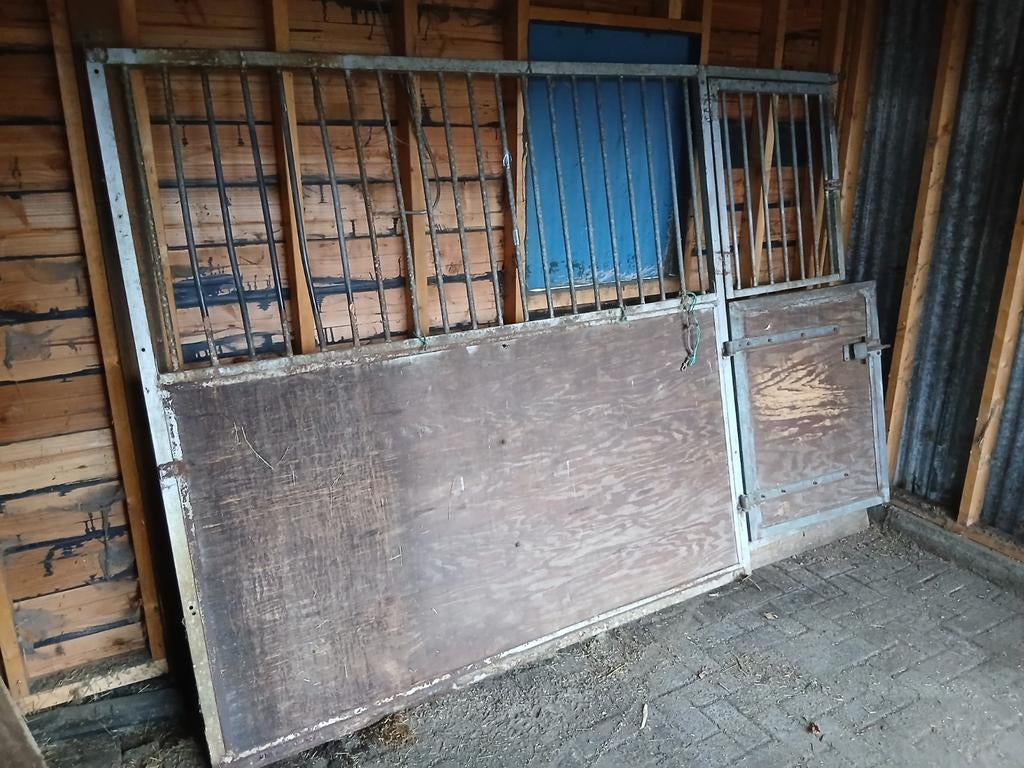 Voorfront paard, paardestal, Dieren en Toebehoren, Stalling en Weidegang