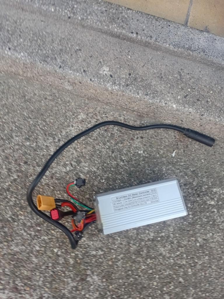 V8 Controller Opvoerbaar voor E-bike/Fatbike (48V, 21A), Gebruikt, Overige typen, Dongguan Jing Hui Controller Co;LTD, Ophalen of Verzenden