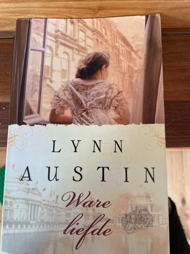 Ware Liefde - Lynn Austin (Roman), Boeken, Romans, Gelezen, Nederland, Ophalen of Verzenden