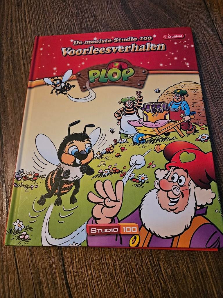 De mooiste Studio 100 Voorleesverhalen Plop, Ophalen of Verzenden, Zo goed als nieuw, Studio 100, Fictie algemeen