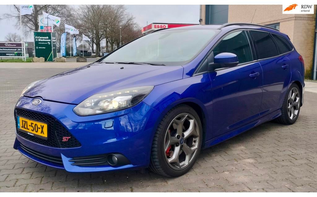 Ford Focus Wagon 2.0 EcoBoost ST-3 Bull-X CarPlay Camera Led, Euro 5, Gebruikt, Zwart, 4 cilinders