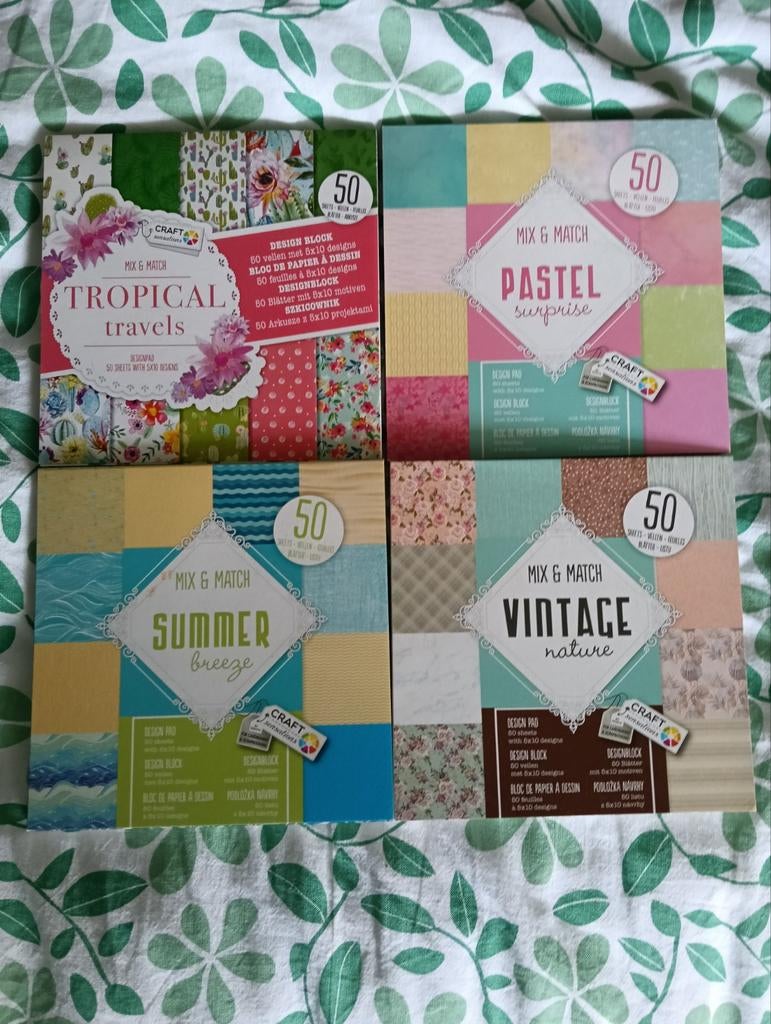 Knutsel papier meerdere blokken, Hobby en Vrije tijd, Ophalen of Verzenden, Gebruikt, Papier of Karton, Overige merken