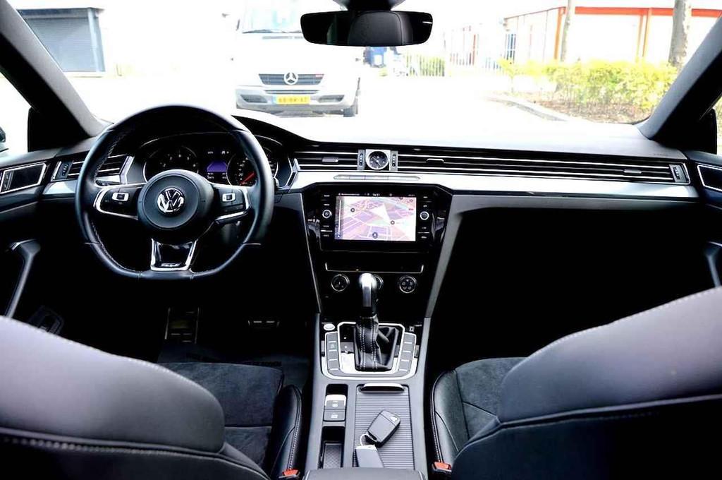 Volkswagen ARTEON 2.0 TSI R-Line CAMERA/LMV18/NAVI/LEER/PANO, 12 maanden, Arteon, Leder, Bedrijf