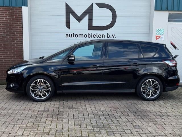 Ford S-Max 1.5 Titanium - Trekhaak - Navi - Stoelverwarming, Voorwielaandrijving, 4 cilinders, Lichtsensor, Zwart