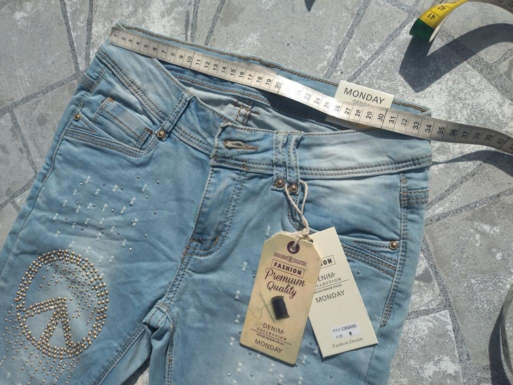 Nieuwe Monday Jeans Capri Broek met Vredesteken, Monday, Blauw, Nieuw, Ophalen of Verzenden