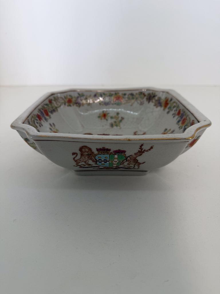 Wong Lee porseleinen schaal – heraldiek decor, Ophalen of Verzenden