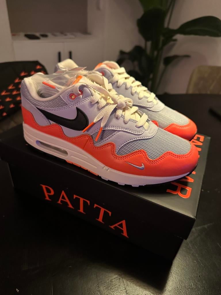 Nike x patta hyper crimson 43, Kleding | Heren, Schoenen, Overige kleuren, Nieuw, Ophalen of Verzenden, Sneakers of Gympen