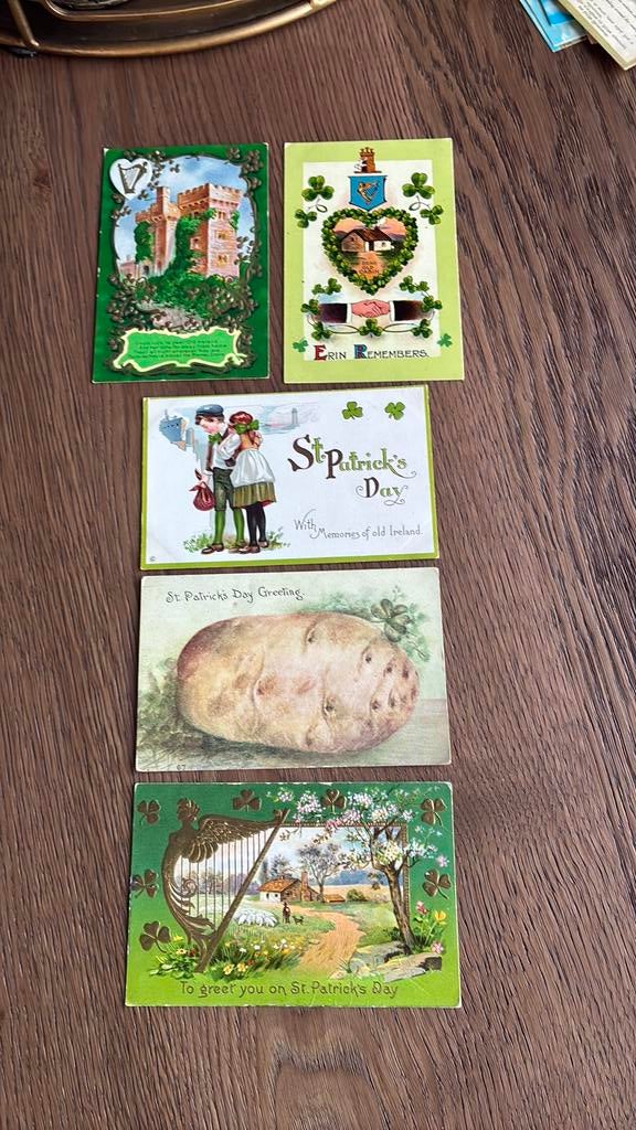 St.Patricks day. Ierland.Harp,klaver 3.relief, goudopdruk, Ophalen of Verzenden, Voor 1920