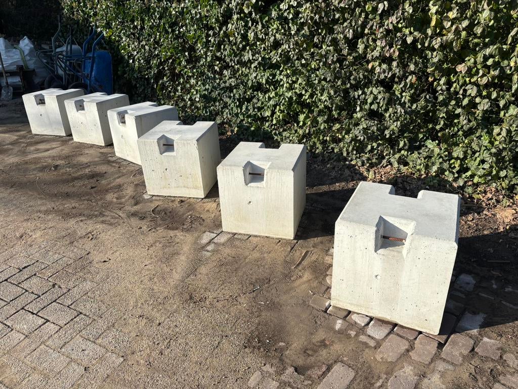 Betonnen ballastblokken 50x50x50cm - 2 st. Verankeren tent, Tuin en Terras, Bielzen en Borders, Ophalen, 25 tot 50 cm, Blok, 25 cm of meer