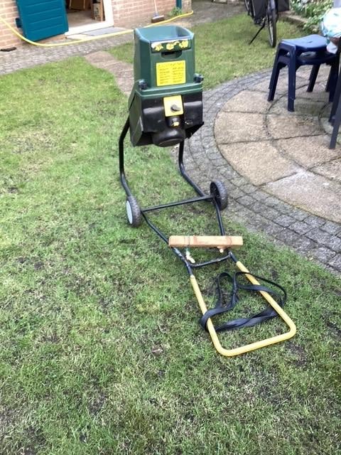 Black & Decker Takkenhakselaar GA1400E - Elektrisch, Tuin en Terras, Hakselaars, Ophalen, Gebruikt, Elektrisch