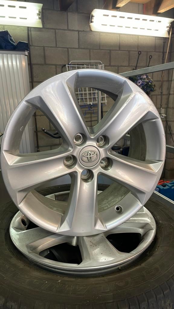 4 mooie Toyota lmv velgen, Auto diversen, Wieldoppen, Ophalen of Verzenden, Zo goed als nieuw