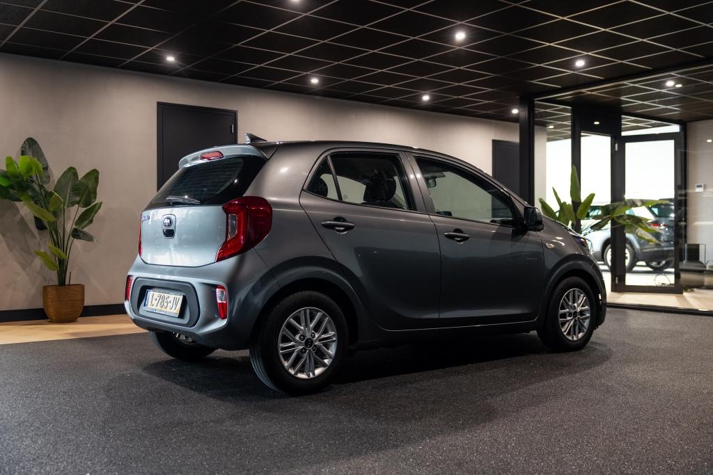 Kia Picanto 1.0 DPi DynamicLine | Carplay | Camera | Cruise, Keurmerk '100% Onderhouden', 12 maanden, Stof, Gebruikt