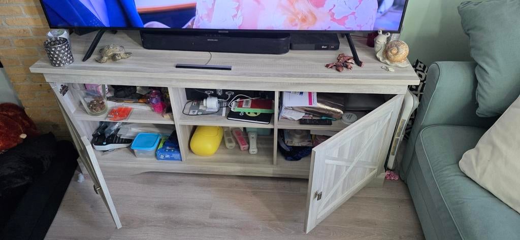 Mooie tv kast, Ophalen