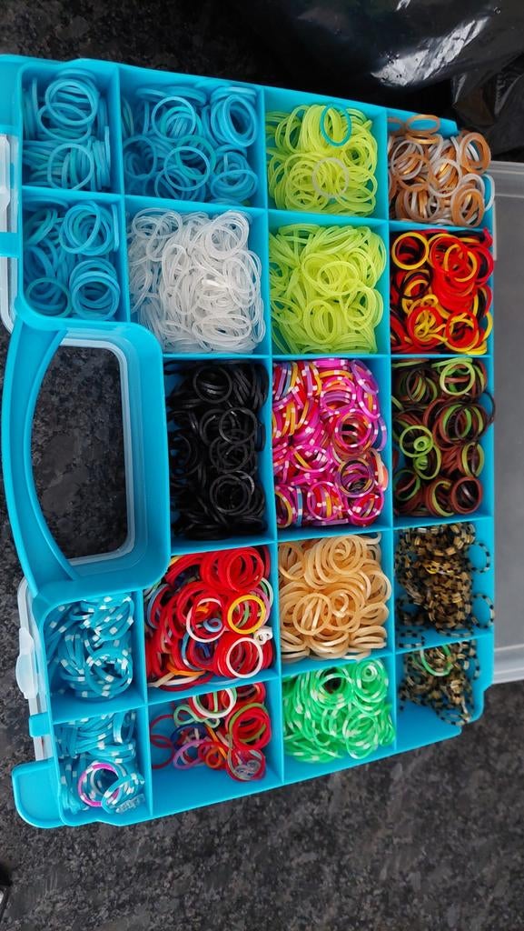 Groot Loom pakket met veel kleuren en haaknaalden, Ophalen of Verzenden, Gebruikt, Materiaal