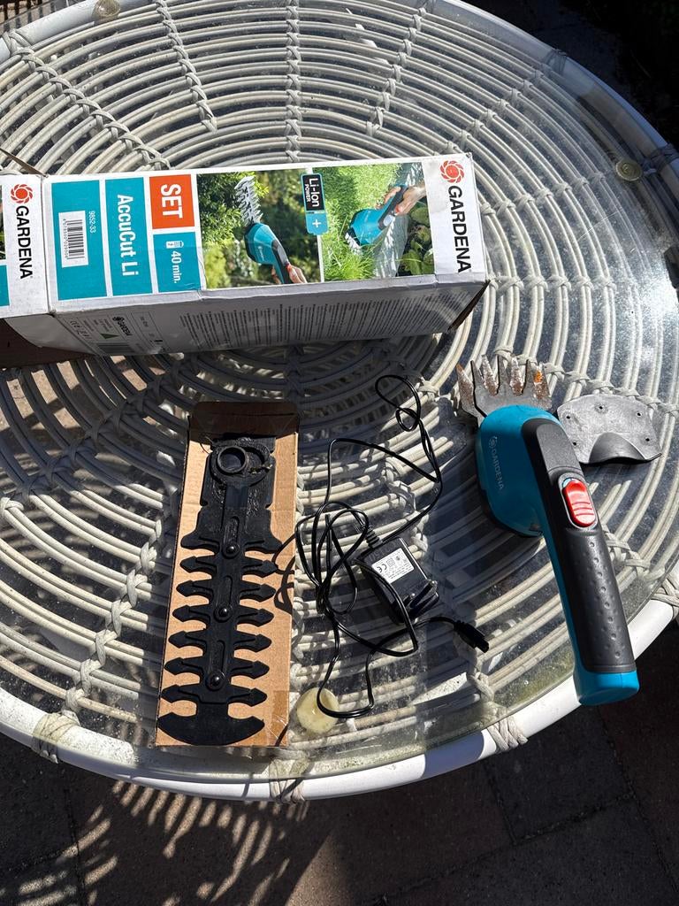 Gardena AccuCut Li heggenschaar/graskantenschaar, Ophalen of Verzenden, Gebruikt, Accu