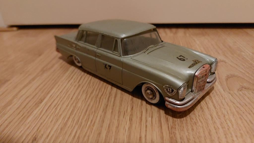 Gama mercedes 220, Ophalen of Verzenden