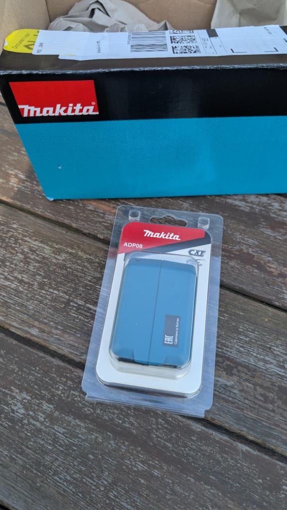 Makita ADP08 CXT 12Vmax USB Oplaadadapter, Ophalen of Verzenden, Nieuw