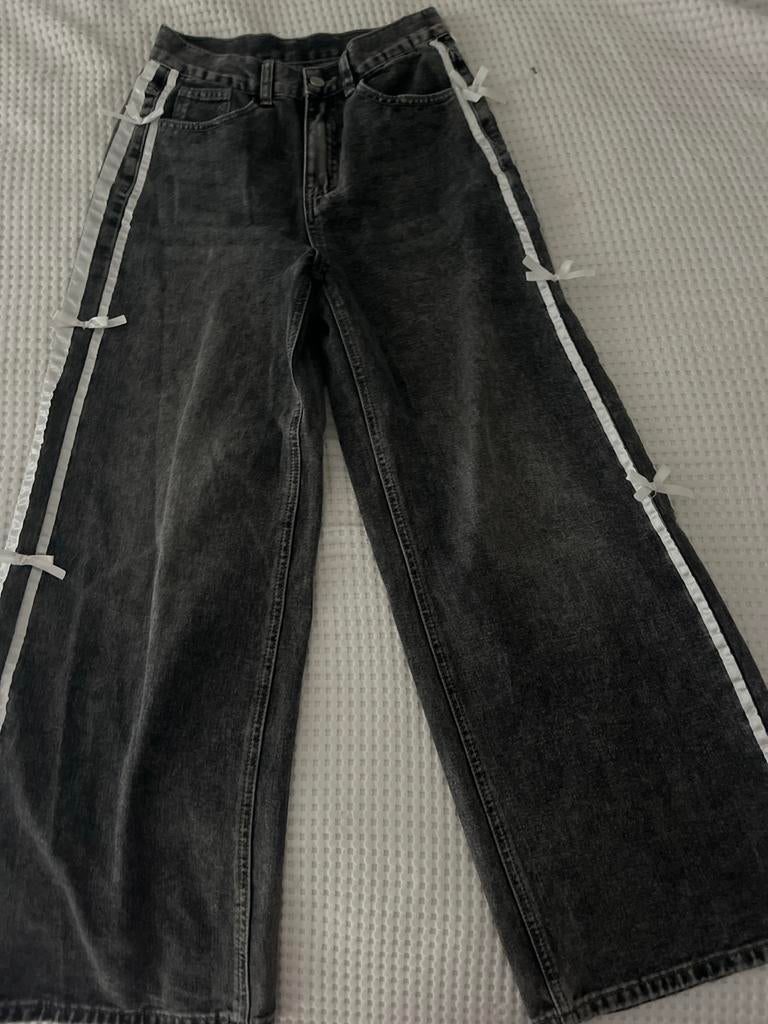 Zwarte wide leg jeans met strikjes, Zwart, Ophalen of Verzenden, Zo goed als nieuw, Maat 36 (S)