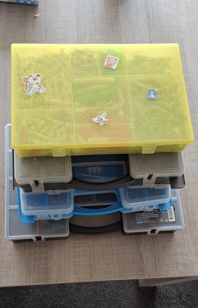 Schroeven-spijkers-pluggen alles in 1 koop-4 koffers gevuld, Ophalen, Zo goed als nieuw, 50 tot 100 mm, Overige typen