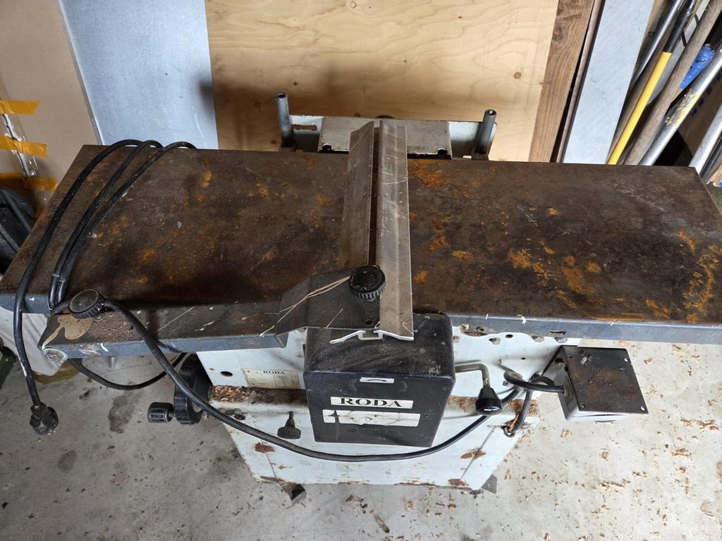 Vandiktebank Roda - Robuuste Houtbewerkingsmachine, Ophalen, Gebruikt, Elektrisch