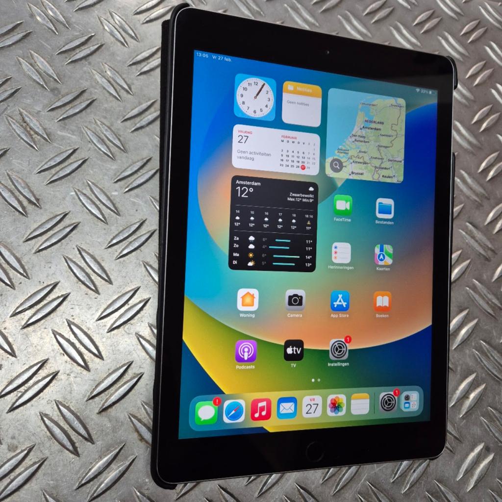 Apple iPad 2017 (5de gen) 32GB Gray Nette staat, Apple, Zo goed als nieuw, Support@apple.com, One Apple Park Way
Cupertino, CA 95014
United States