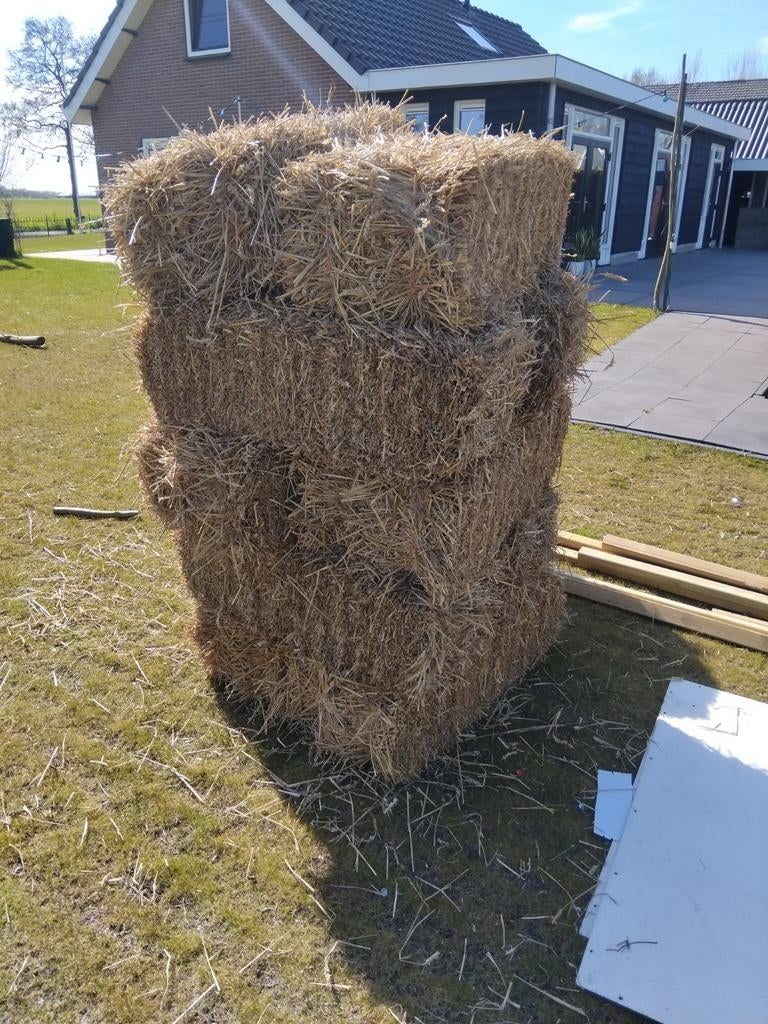 13 strobalen, Dieren en Toebehoren, Ophalen