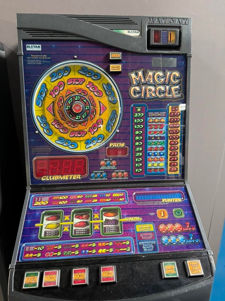 Gokkast magic circle, Euro, Ophalen, Gebruikt, Met sleutels