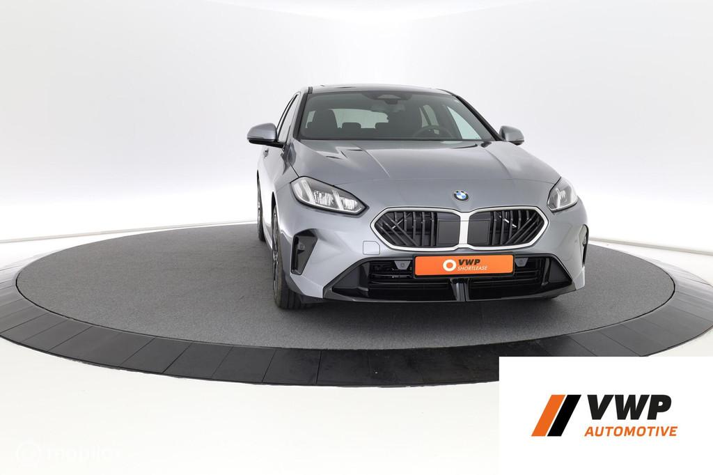 BMW 1-serie 120 M Sportpak. | Pano | Sportstoel | Alcantara, Alcantara, Origineel Nederlands, Bedrijf, 19 km/l