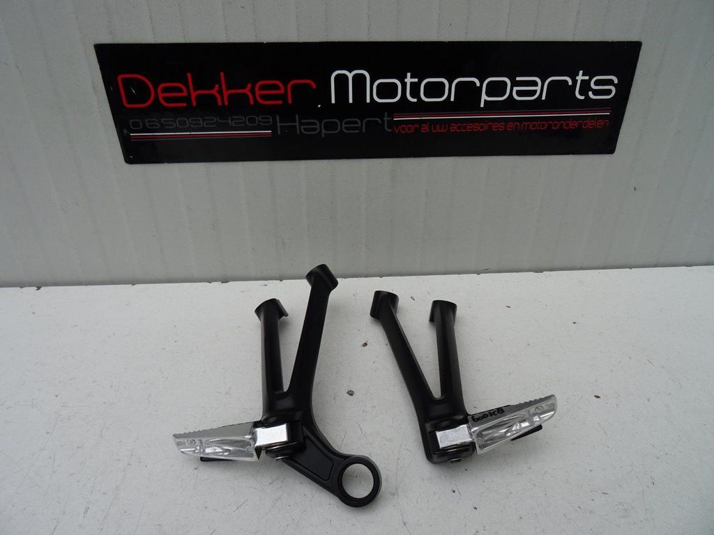 Set Duo Passagiers Voetsteunen Suzuki GSXR750 GSXR600 2008 >, Gebruikt, -, -, Ophalen of Verzenden
