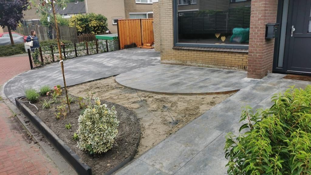 Straatmaker bied zich aan., Ophalen of Verzenden, Beton, Overige typen