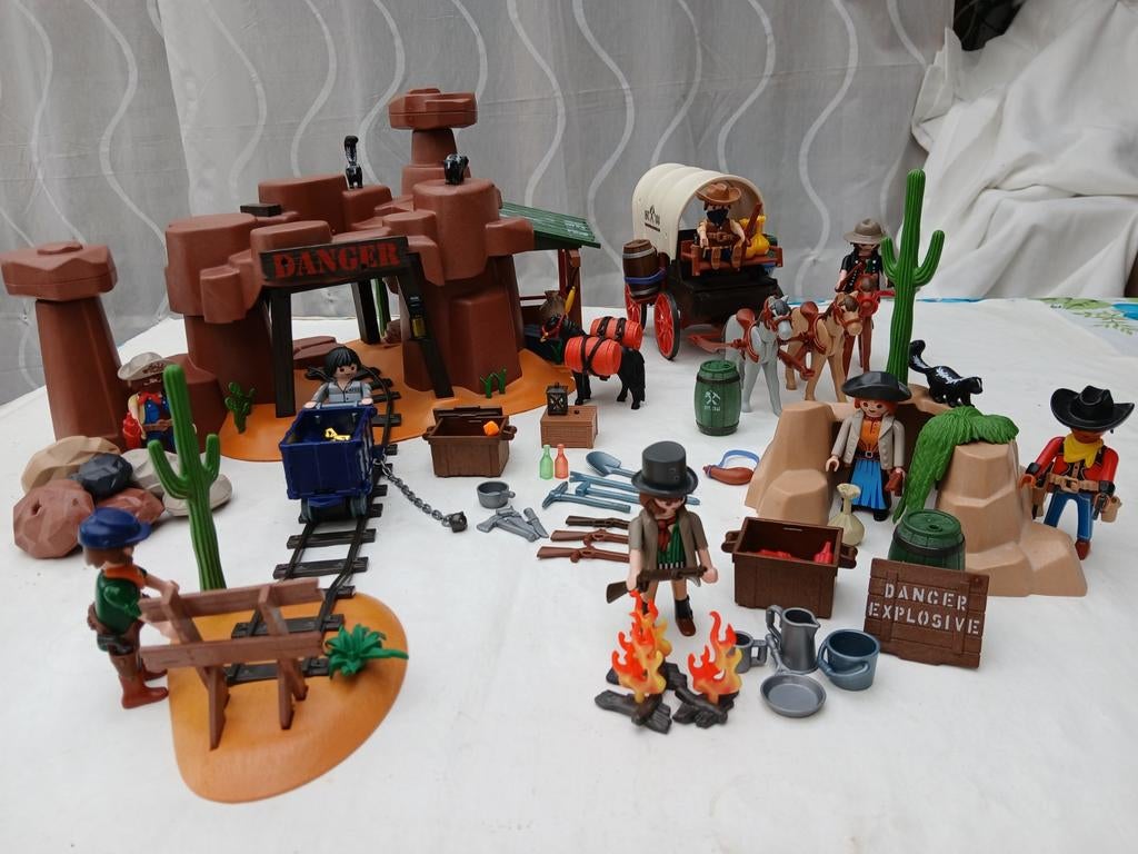 Playmobil Goudmijn, goudtransport en bandieten schuilplaats, Ophalen of Verzenden, Gebruikt