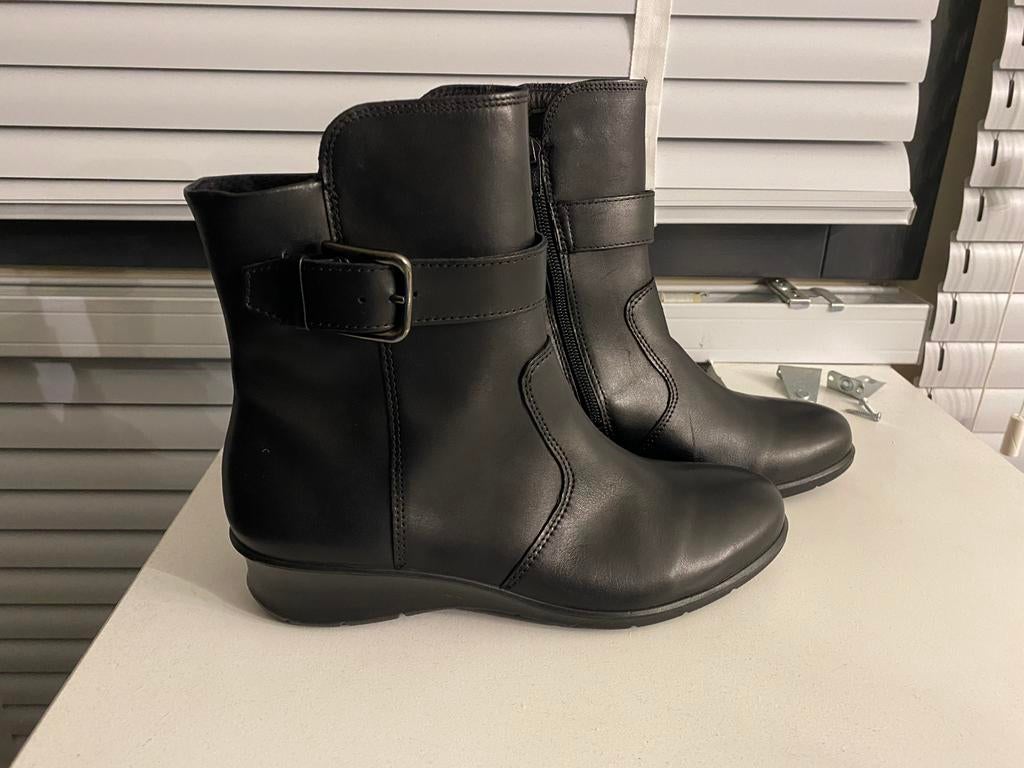 Ecco laarsjes 39, Kleding | Dames, Schoenen, Ophalen of Verzenden, Zo goed als nieuw, Zwart