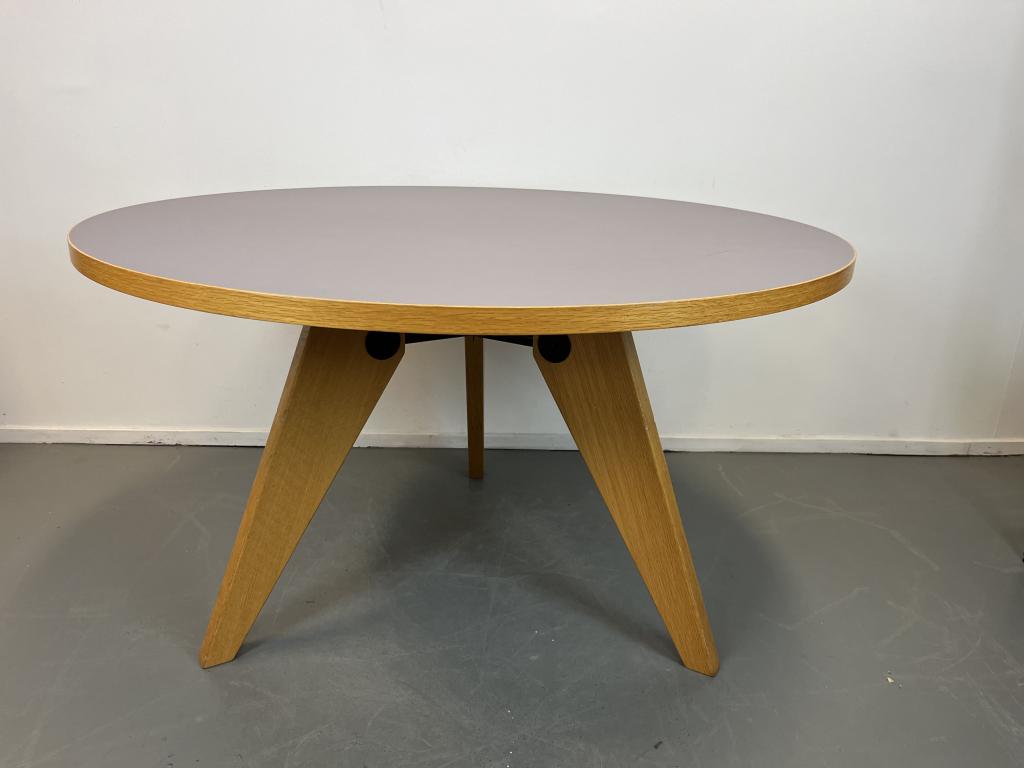 Vitra Jean Prouve Tafel Gueridon 120 cm Eiken, Niet ingevuld, Zo goed als nieuw, Vier personen, Niet ingevuld