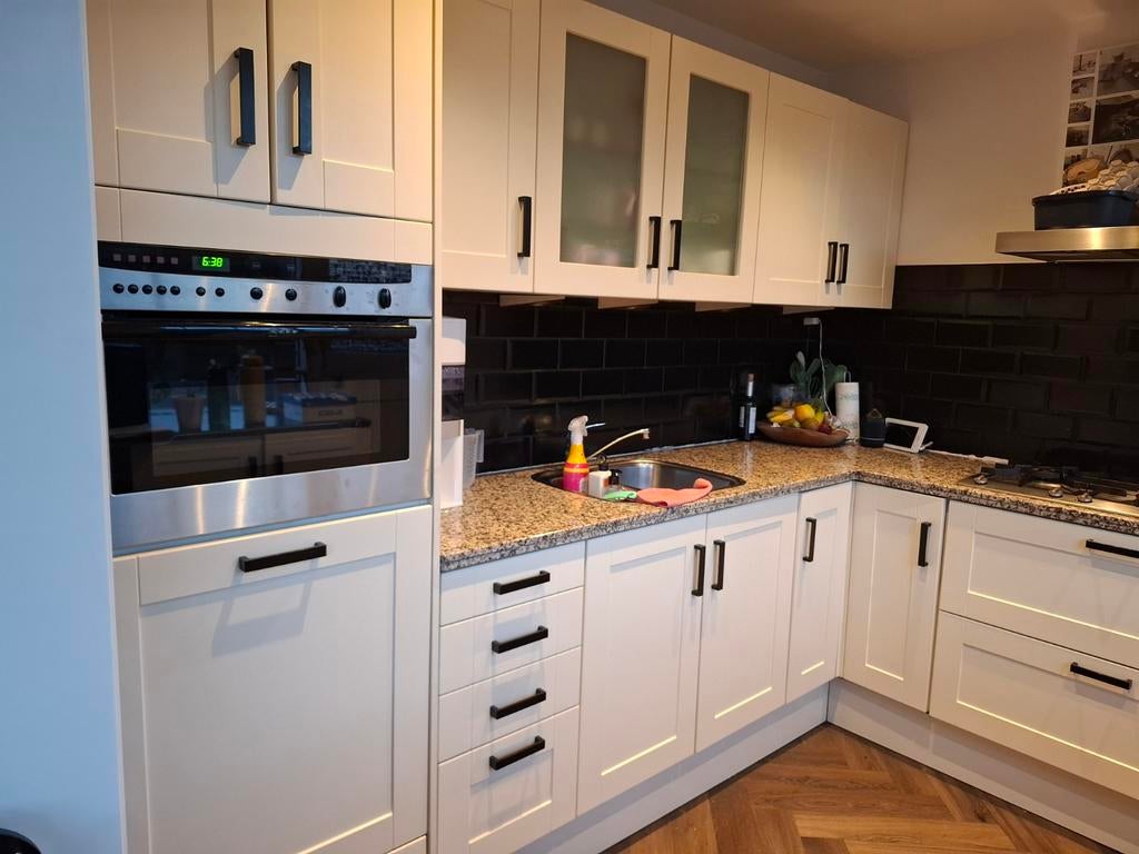 Keuken inclusief inbouwapparatuur, Ophalen, Gebruikt, Hoekkeuken, Graniet of Steen