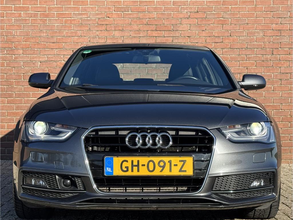 Audi A4 Limousine 1.8 TFSI S EDITION | NL-AUTO! | NAVI!, Auto's, Gebruikt, 4 cilinders, Origineel Nederlands, 170 pk