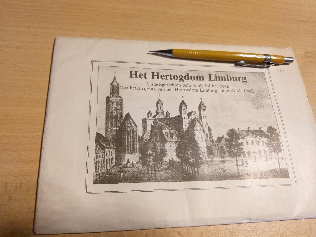 Het Hertogdom Limburg 8 stadsgezichten, Boeken, Geschiedenis | Stad en Regio, Ophalen of Verzenden, Zo goed als nieuw