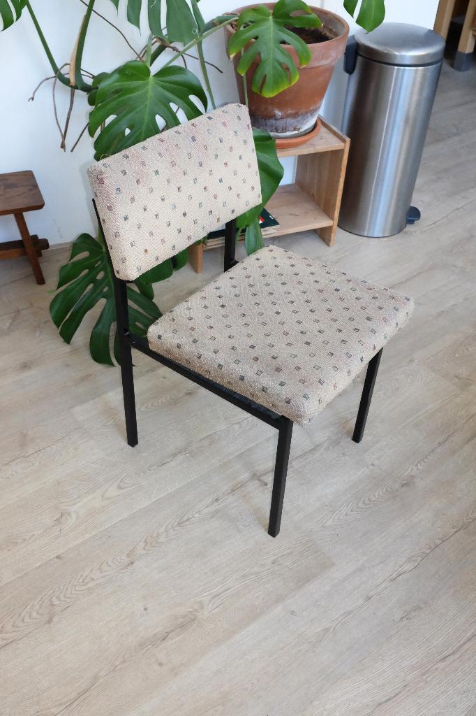 Stoel: SE01/SE64 Ijsselstein ontworpen door Martin Visser, Gebruikt, Overige kleuren, Stof, Eén