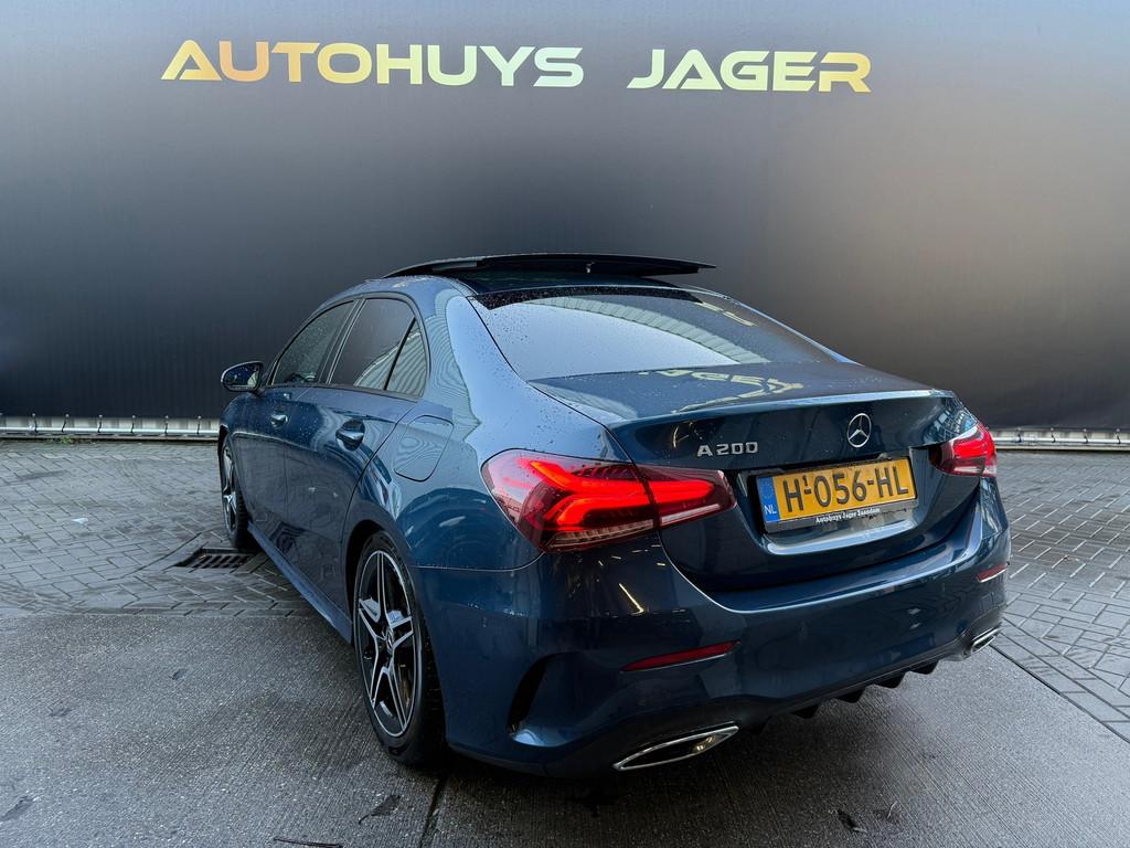 Mercedes-Benz A-klasse 200 Business Solution AMG Pano Camera, Parkeercamera, Gebruikt, 4 cilinders, Blauw