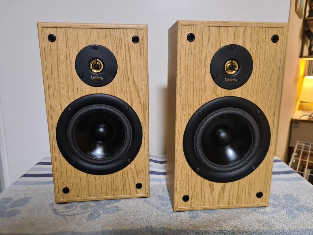 Infinity Reference 200 mk2, Zo goed als nieuw, 120 watt of meer, Front, Rear of Stereo speakers, Ophalen