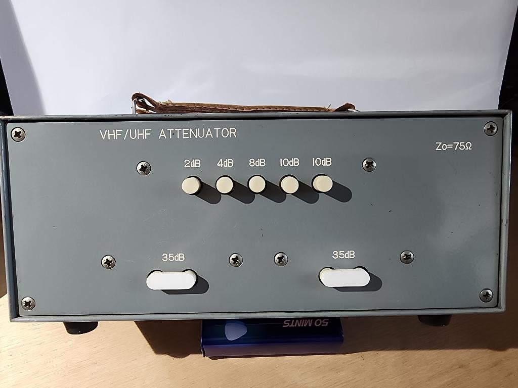 VHF/UHF regelbare verzwakker, Ophalen of Verzenden, Gebruikt, Ontvanger