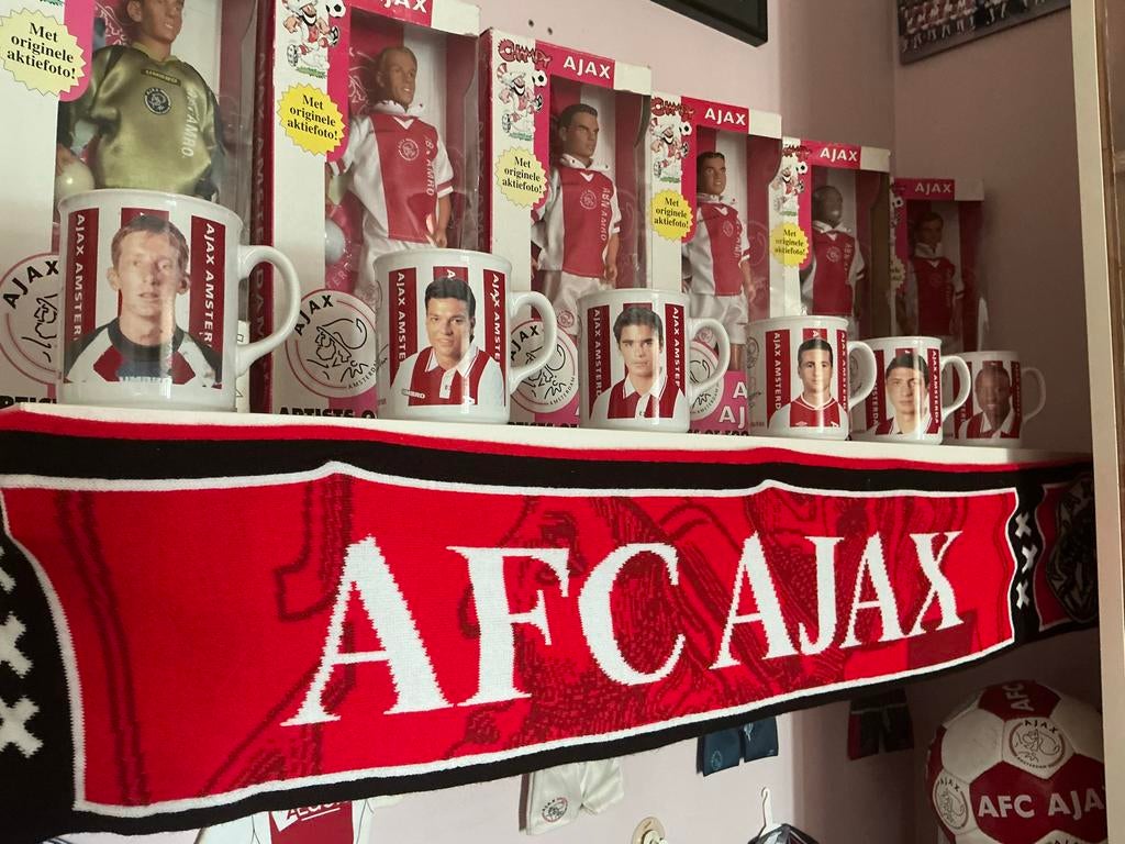 GEZOCHT: Ajax mokken spelers jaren 90 /95, Verzamelen, Sportartikelen en Voetbal, Ophalen, Gebruikt, Ajax, Overige typen