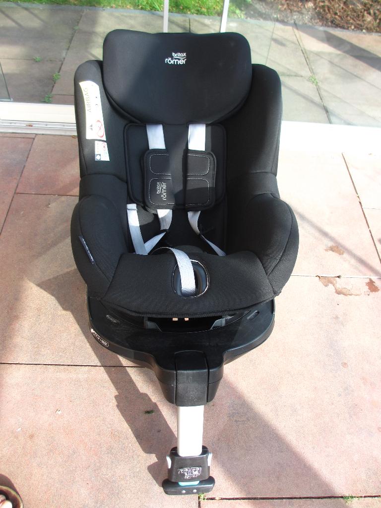 Draai autostoel Britax Romer Dualfix M i-size BR Cosmo Black, Kinderen en Baby's, Autostoeltjes, Ophalen, Romer, Verstelbare rugleuning