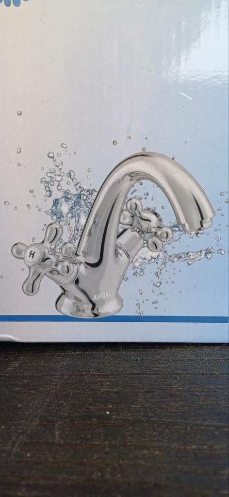 2 wastafelkranen met ouderwetse knoppen. NIEUW, Doe-het-zelf en Verbouw, Sanitair, Ophalen, Nieuw