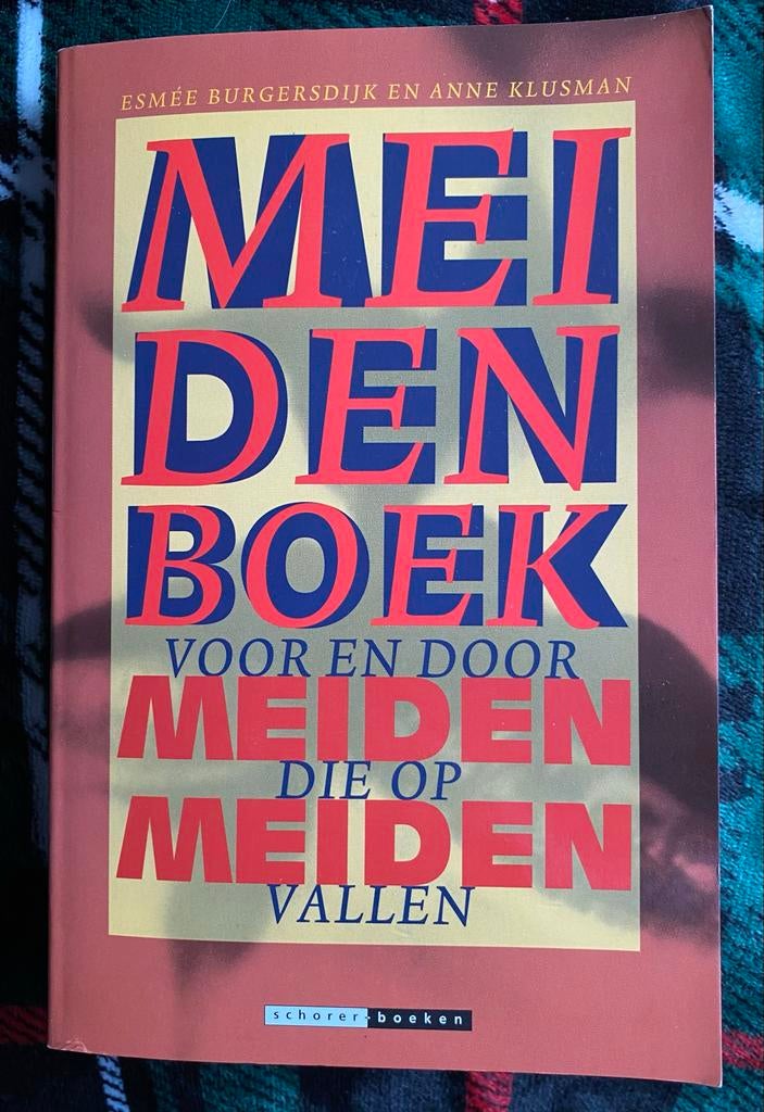 Meidenboek: Voor en door meiden die op meiden vallen, Ophalen of Verzenden, Zo goed als nieuw, Fictie