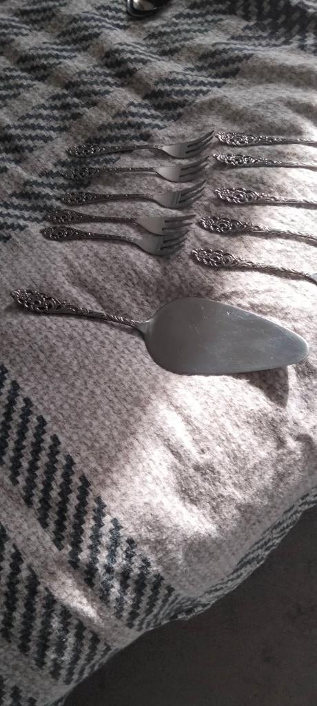 lepeltjes en vorkjes in zilver potje en delfts potje, Ophalen, Zo goed als nieuw